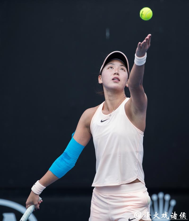 王欣瑜澳网首进32强 打破“花瓶”标签
