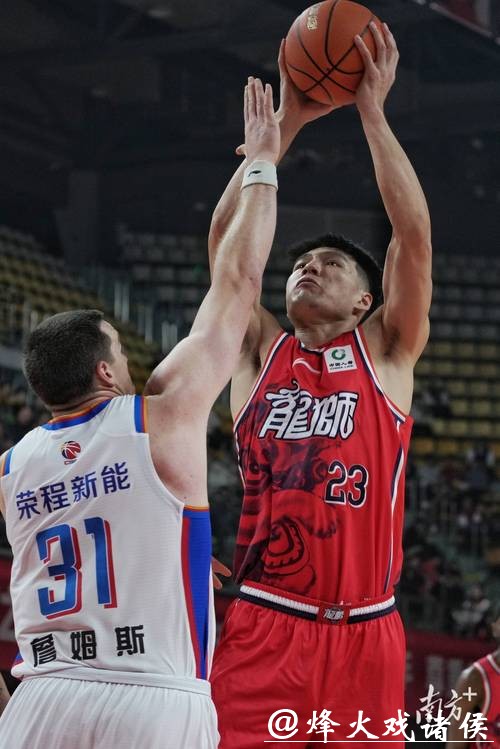 CBA常规赛:天津客场力克广州终结连败 CBA常规赛:天津客场力克广州终结连败