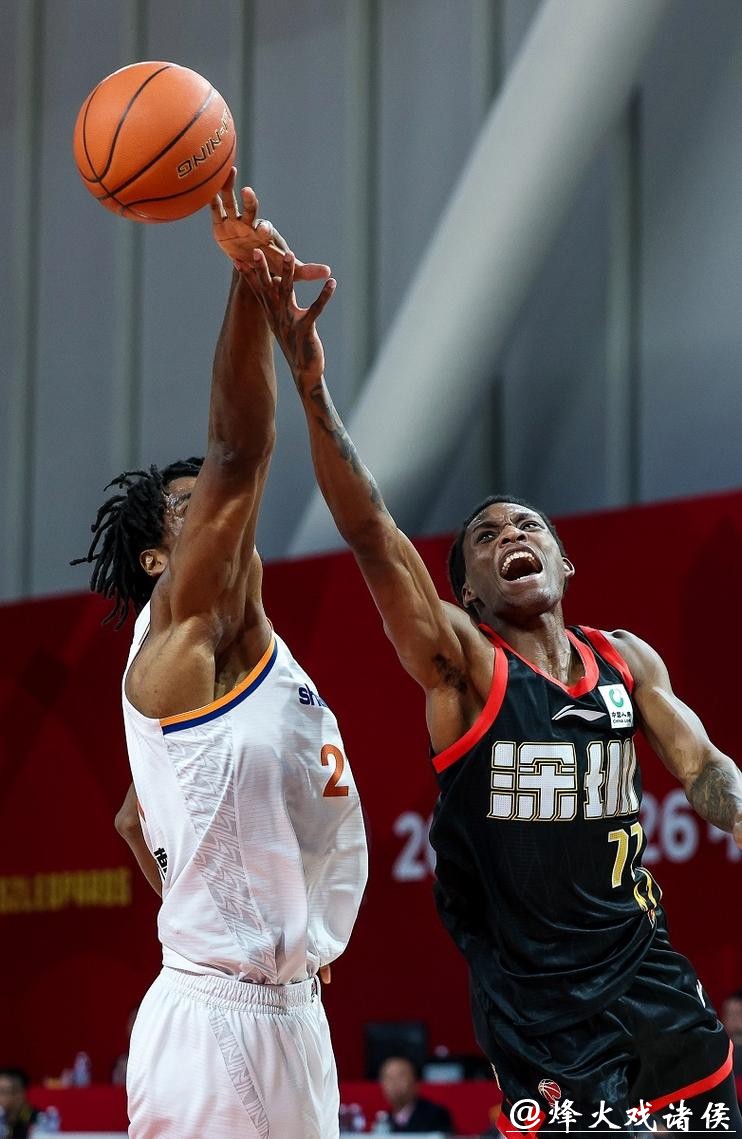 终结上海9连胜！CBA常规赛，深圳主场战胜上海